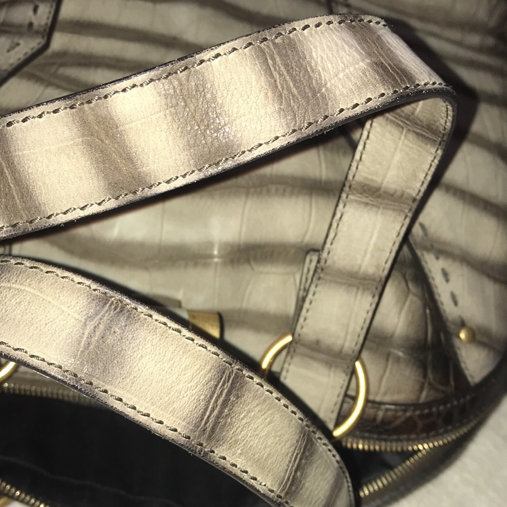 💎 RARE 💎 YSL MUSE TOTE LEATHER STATEMENT BAG EMBOSSED - Picture 15 of 16